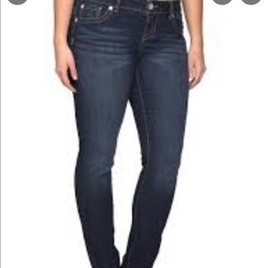 Sz12T Torrid classic skinny vintage medium wash. EUC